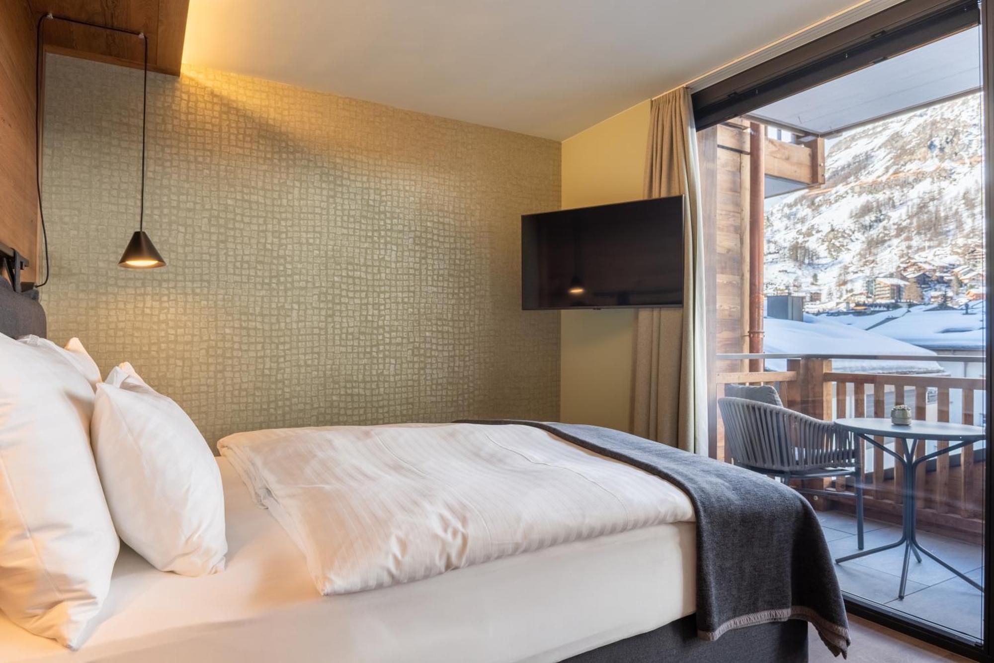 Welschen Hotel Zermatt Room photo
